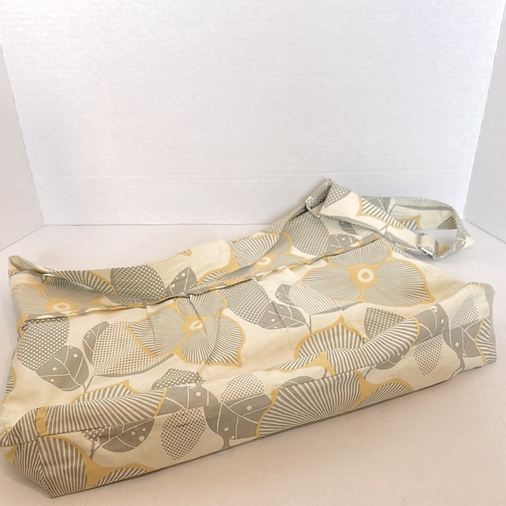 Amy Butler Floral Patterned CROSSBODY Bag - Yellow/ Gray by BAGENVY HANDBAGS EUC - Picture 13 of 16